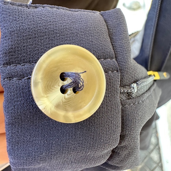 Men tracksmith navy blue shorts - Picture 11 of 11